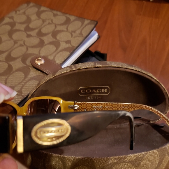 Coach Notebook & Sunglasses 100% Authentic - Picture 2 of 3